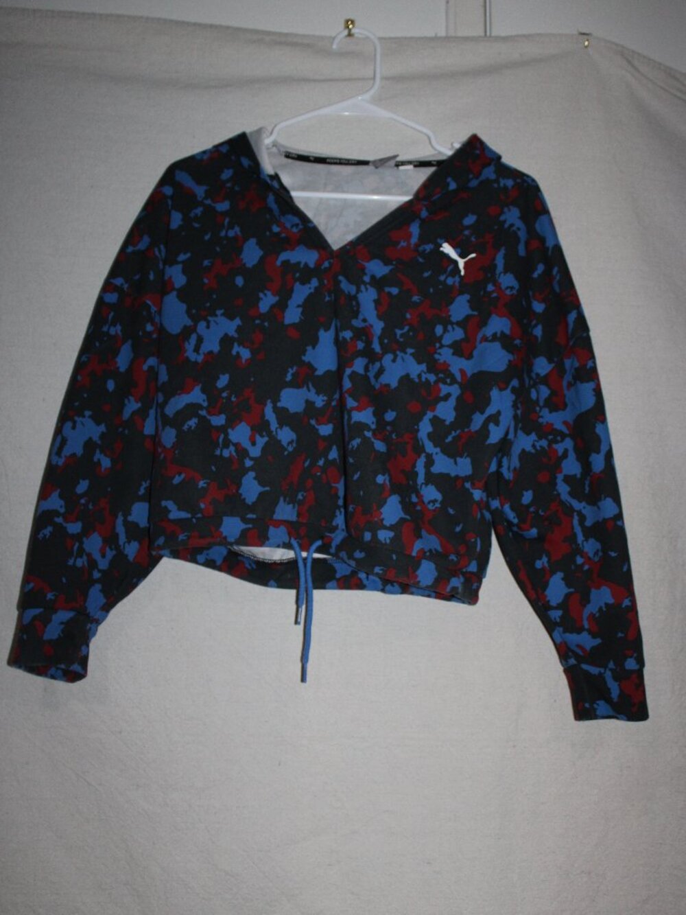 Puma brand camo cropped hoodie, size small